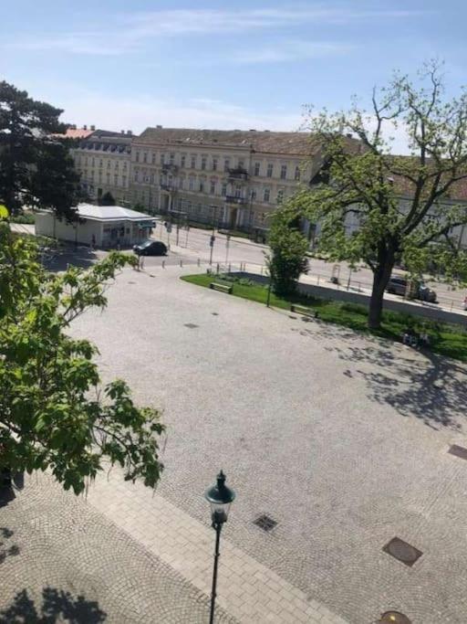 Paraderma Apartment Im Zentrum Baden Bei Wien Luaran gambar